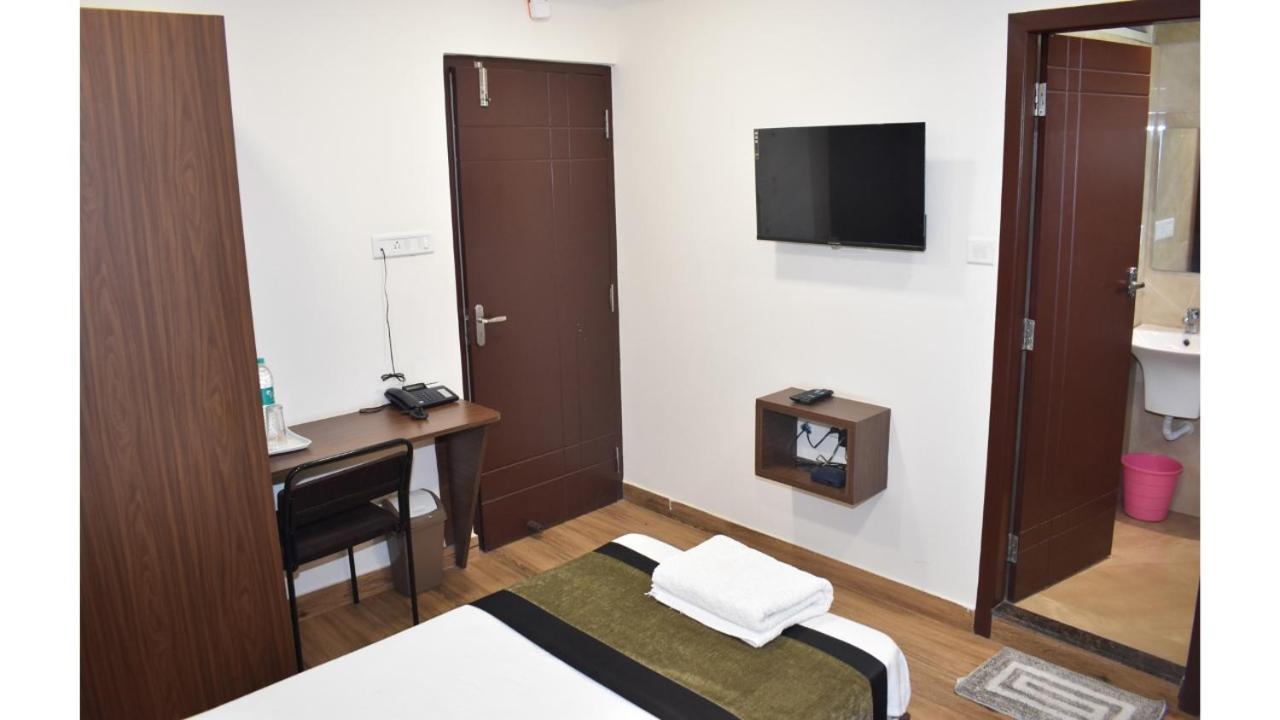 Symphony Suites Bengaluru Zewnętrze zdjęcie